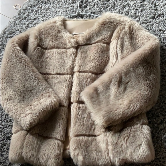 Fake fur jacket - Picture 1 of 2